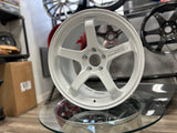 GT BEYOND 18x9.5 et 29 5x114.3 Racing White